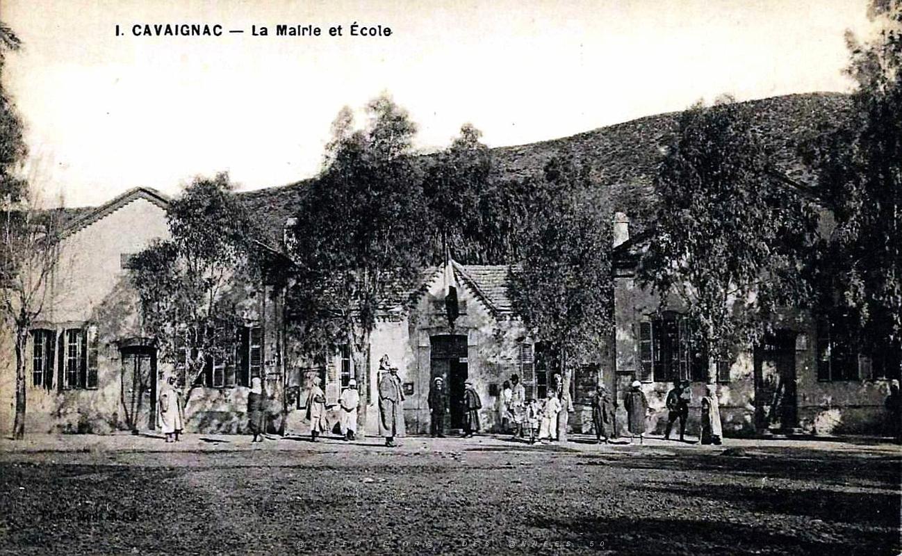 Cavaignac - La Mairie et l'ecole.jpg